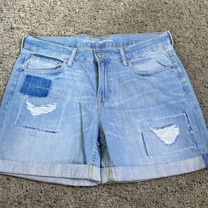 Old Navy Boyfriend Midrise Sz 8 Jean Shorts Distressed Patches 5” Inseam NWOT